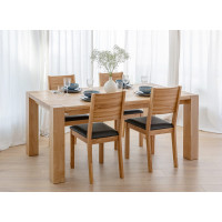 Moderner, eleganter Tisch aus massiver Eiche auf Shester-Durchgangsstützen