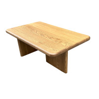 Couchtisch aus massiver Eiche im Bockstil – modern, langlebig, Designerstück